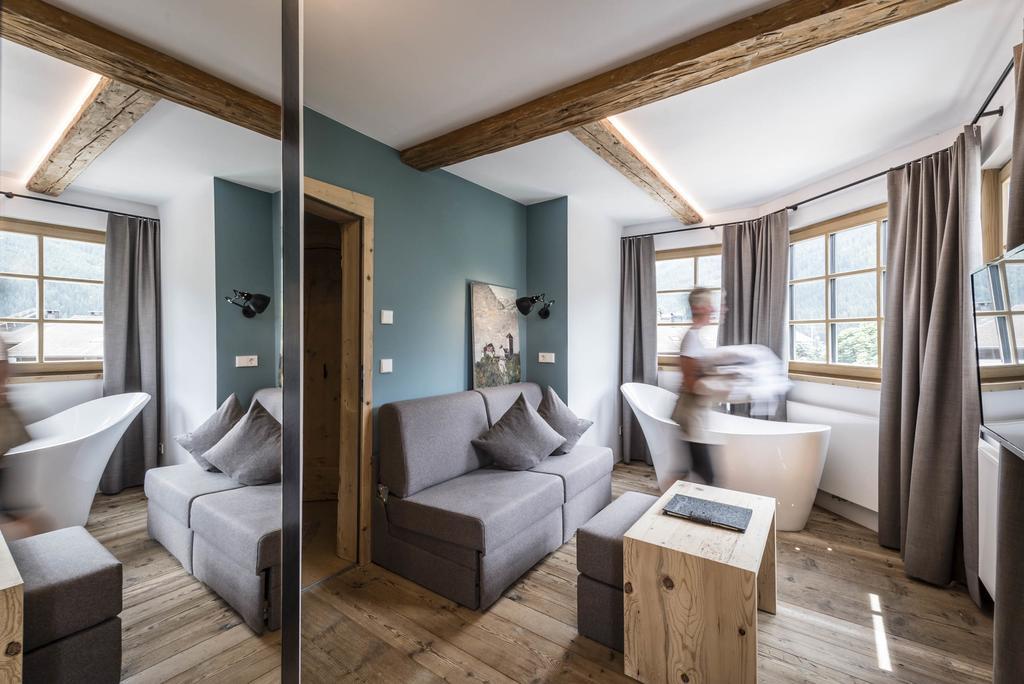 Strasserwirt - Ansitz Zu Tirol Strassen Oda fotoğraf
